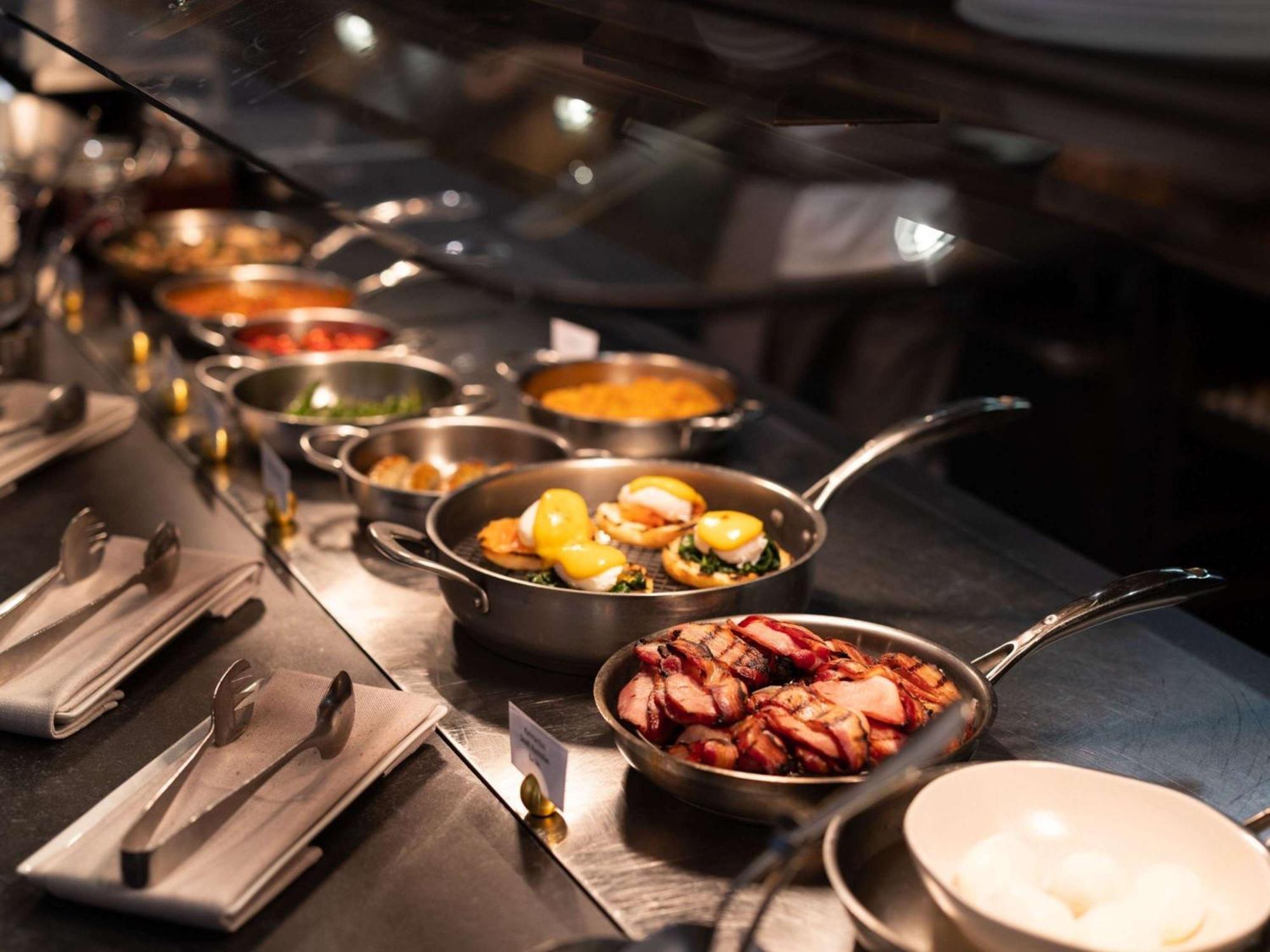The Playford Adelaide - Mgallery Exteriér fotografie A buffet at a restaurant