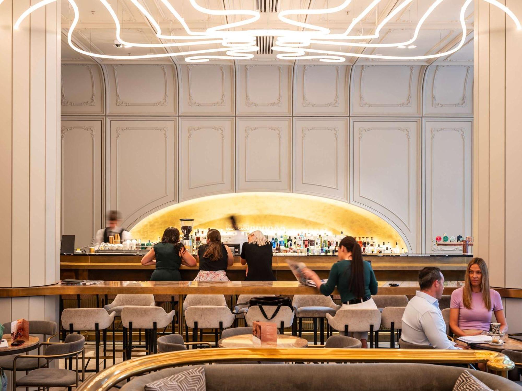 The Playford Adelaide - Mgallery Exteriér fotografie The bar at the London Edition